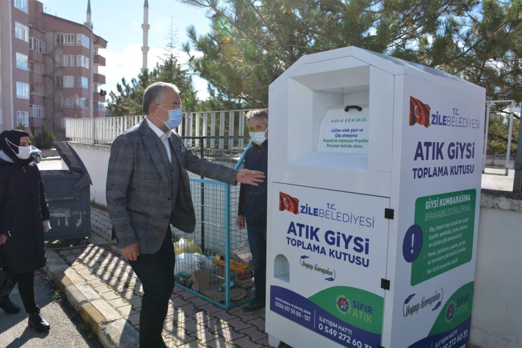 GİYİLMEYEN KIYAFETLER ÇÖPE DEĞİL KUMBARAYA