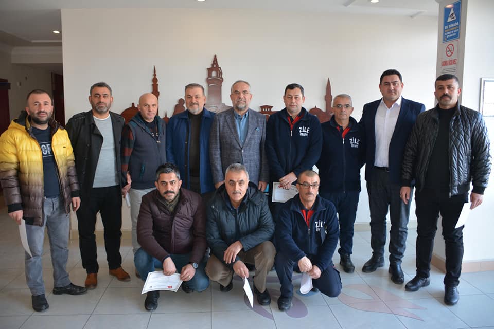 Depremde Görev Alan İtfaiye Personeline Teşekkür Belgesi ve İkramiye Verildi