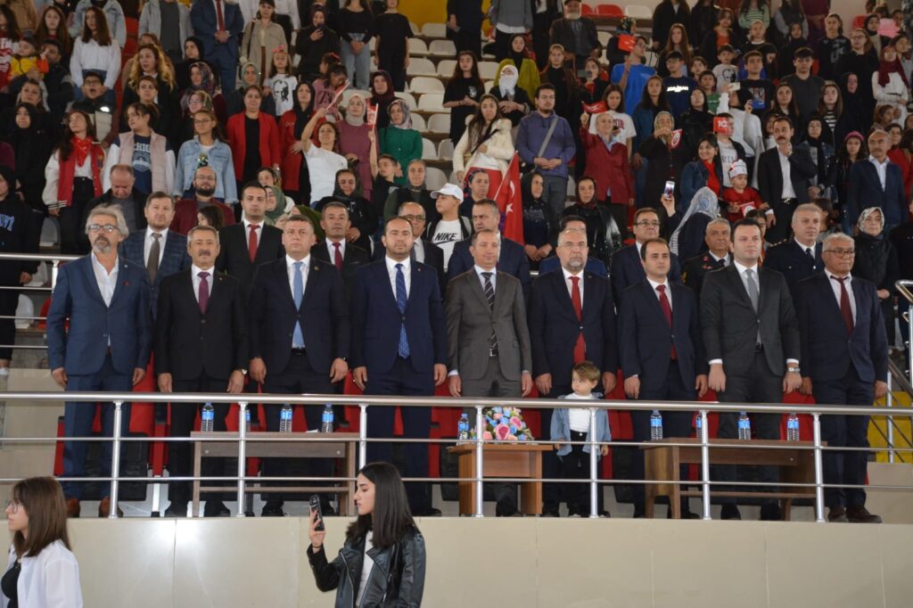 29 Ekim Cumhuriyet Bayramı tüm yurtta olduğu gibi Zile’de de coşkuyla kutlandı