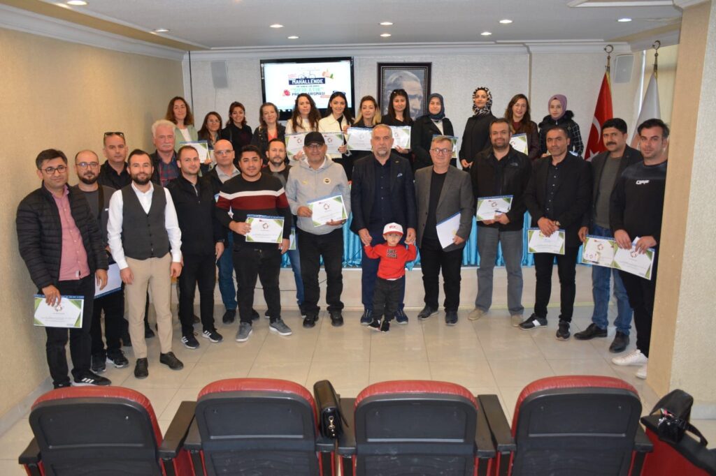Çevre Gönüllüsü 35 Öğretmene Sertifikaları Verildi