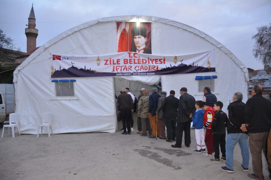 İFTAR ÇADIRIMIZI AÇIYORUZ