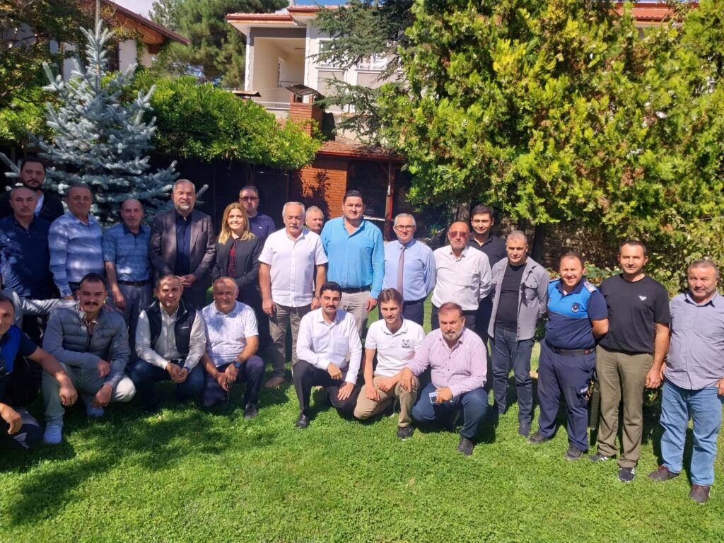 EMEKLİ OLAN PERSONELE VEDA YEMEĞİ