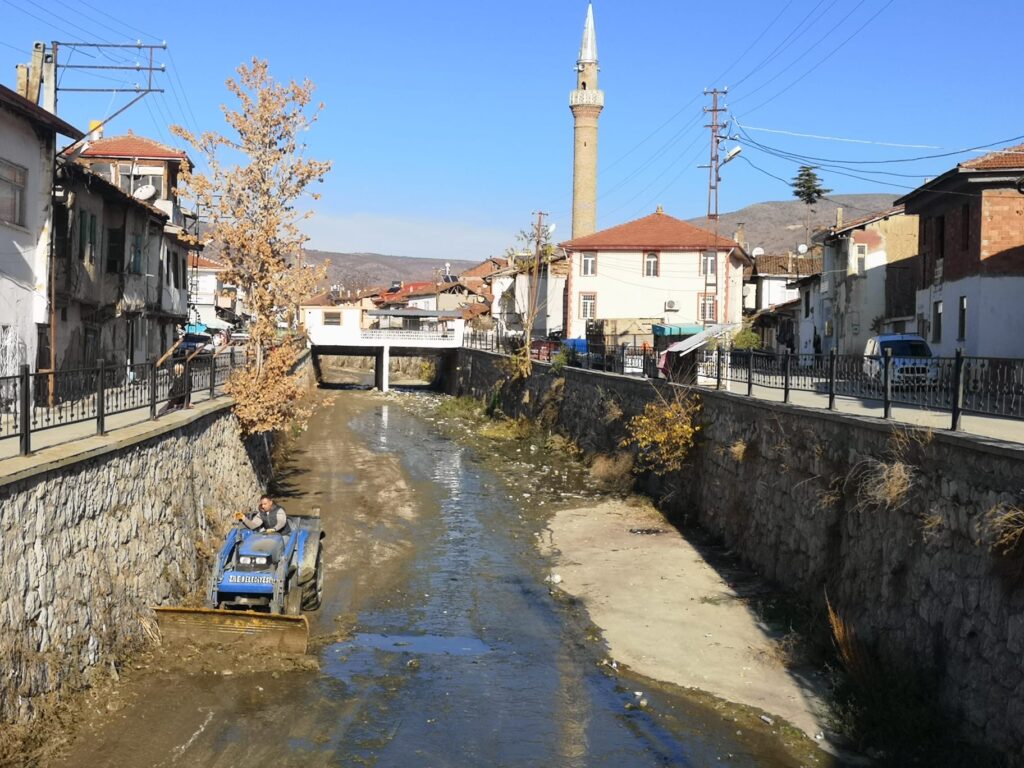 Dere Islah Çalışması Yapılıyor
