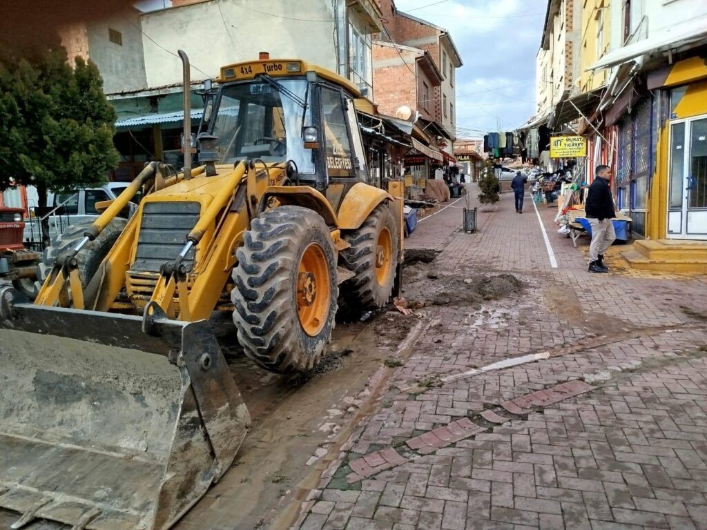 Zile Belediyesi Altyapı Çalışmalarını Aralıksız Sürdürüyor