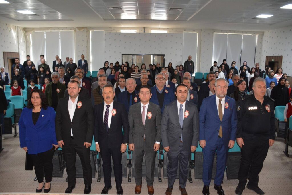 12 Mart İstiklal Marşı’nın Kabulü ve Mehmet Akif Ersoy’u Anma Programı Yavuz Selim Naci Giray İlkokulu’nda Gerçekleşti