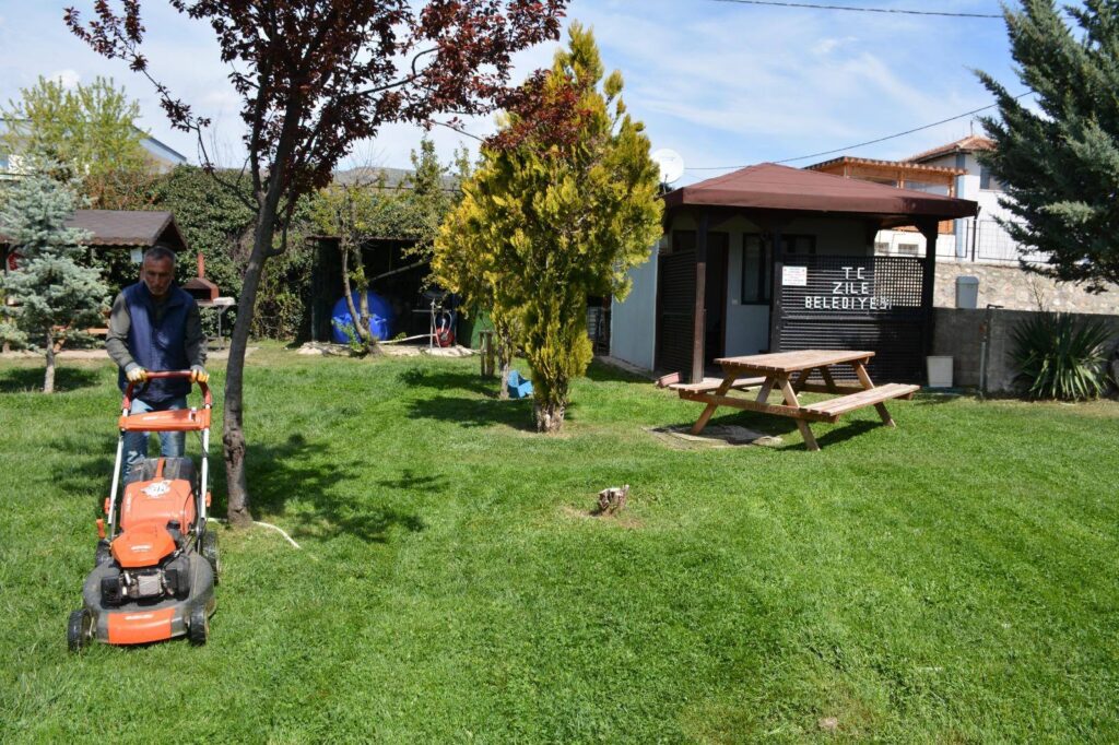 Yeşil Alanlarda Bahar Temizliği
