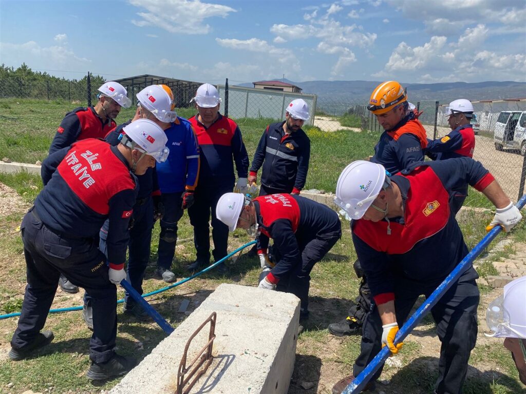 TOKAT AFAD’DAN ZİLE BELEDİYESİ İTFAİYE MÜDÜRLÜĞÜ PERSONELLERİNE KAPSAMLI EĞİTİM