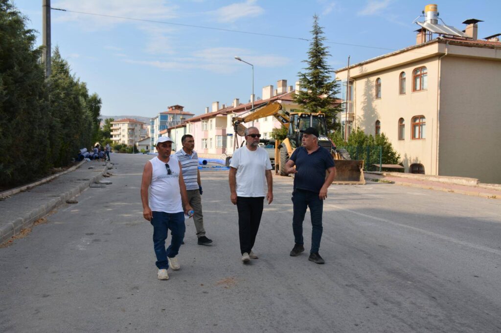 Başkan Şükrü Sargın, Alandaki Altyapı Çalışmalarını Yerinde İnceledi