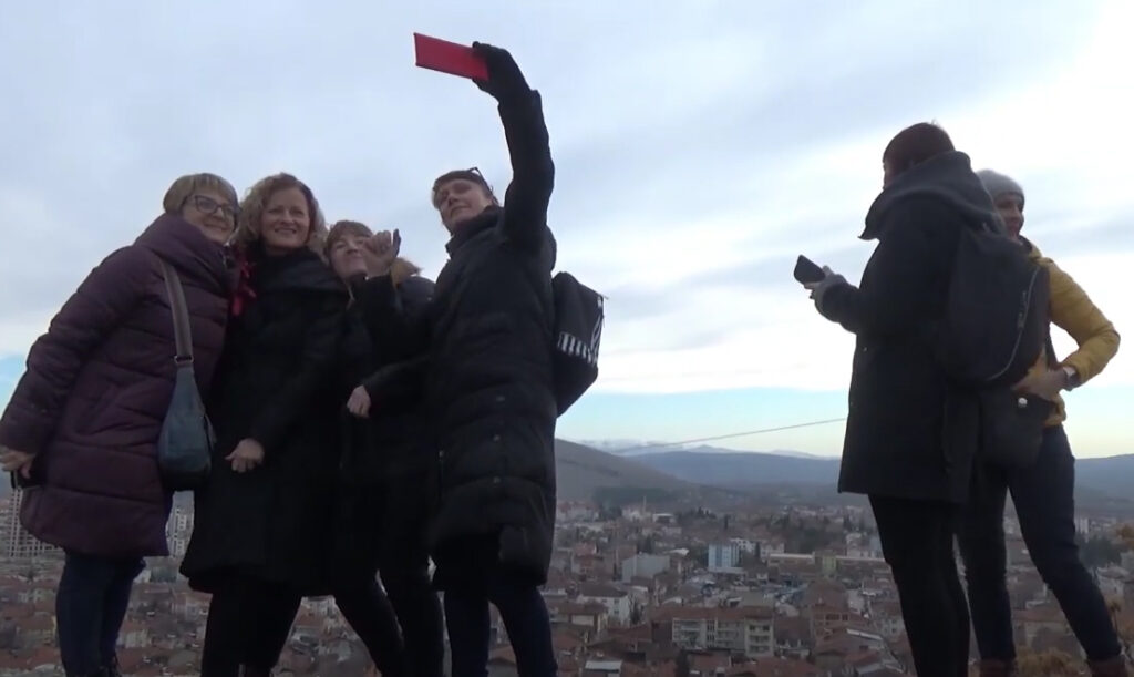 Yabancı Turistler, Zile Kalesini Gezdi