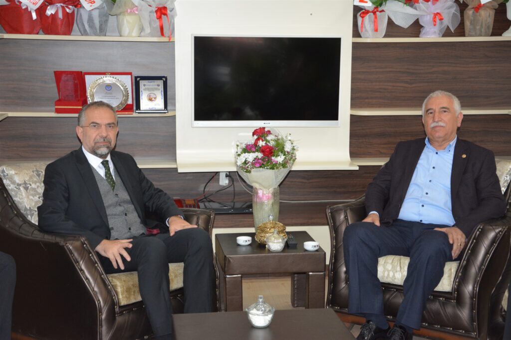 Milletvekili Kadim Durmaz’dan Başkan Şükrü Sargın’a Ziyaret