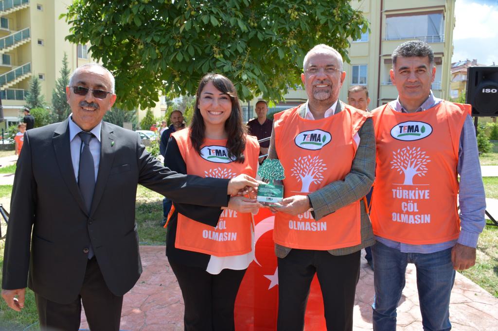 Zile’de ‘Toprak Dede Hayrettin Karaca Parkı’ ve Bisiklet Yolu Açıldı