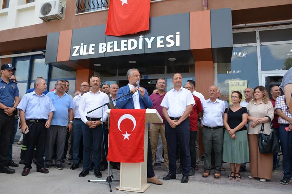 Muharrem Ayı Münasebetiyle Zile Belediyesi’nde Aşure Dağıtımı Gerçekleştirildi