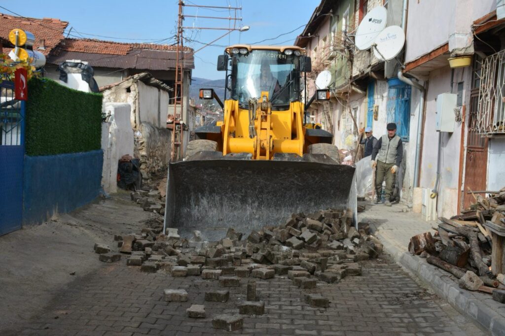 8 Mahalle 17 Sokak ve Cadde 22 Bin Metre Kare Parke