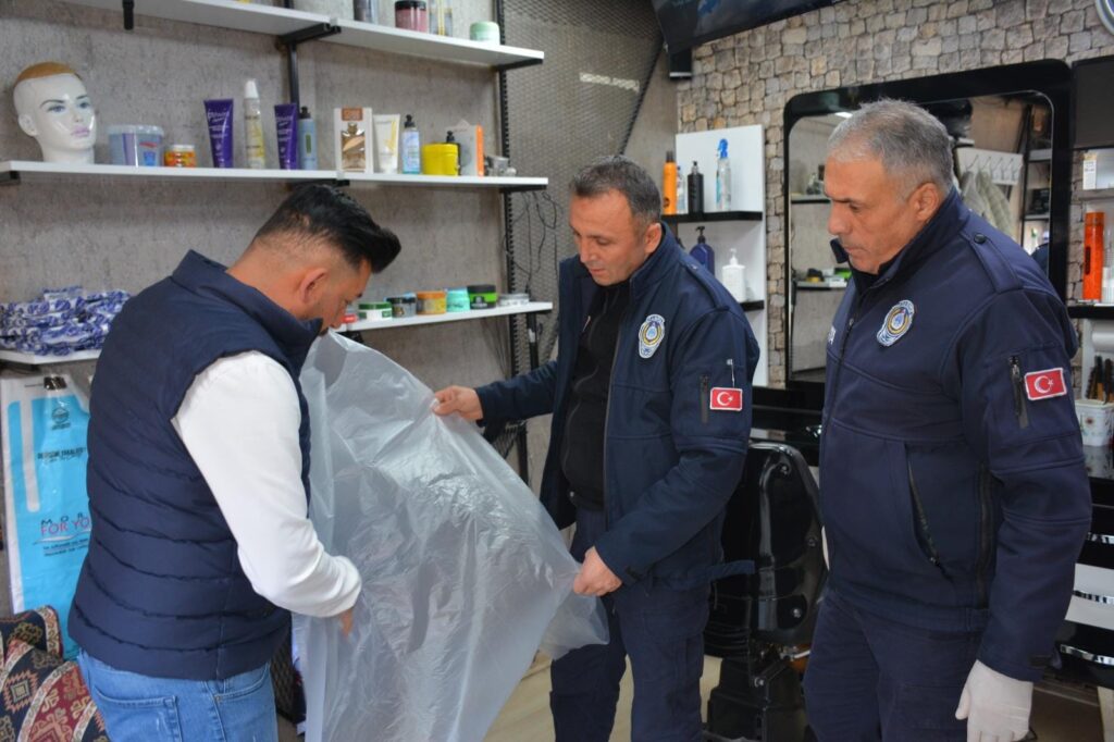 Zile Belediyesi’nden Berberlere Hijyen ve Fiyat Denetimi