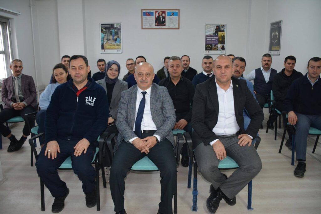 Zile Belediyesi İtfaiyesinden Denetimli Serbestlik Müdürlüğü Personeline Yangın Eğitimi