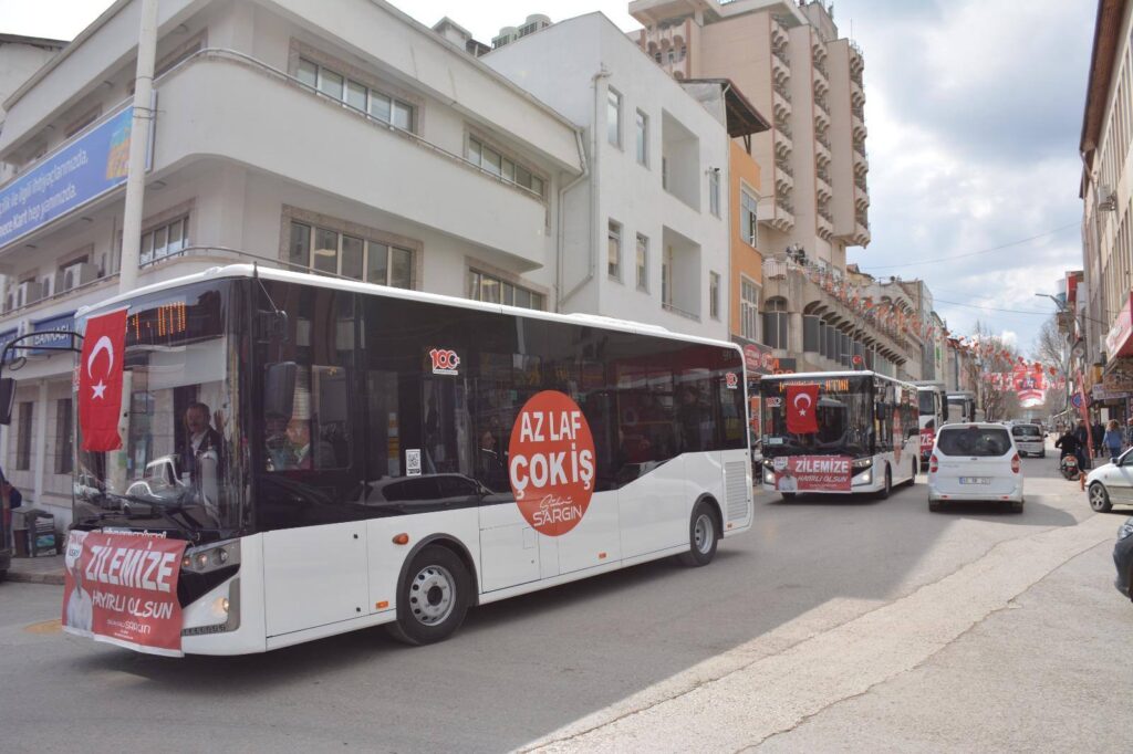 Zile’de 1 Yıldır Hizmet Veren Otobüslerden Vatandaş Memnun