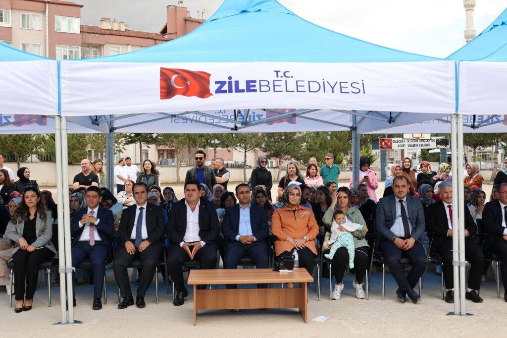 Zile’de İlköğretim Haftası Coşkuyla Kutlandı