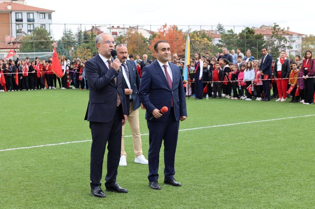 Cumhuriyet Bayramı İlçe Stadyumunda Coşkuyla Kutlandı
