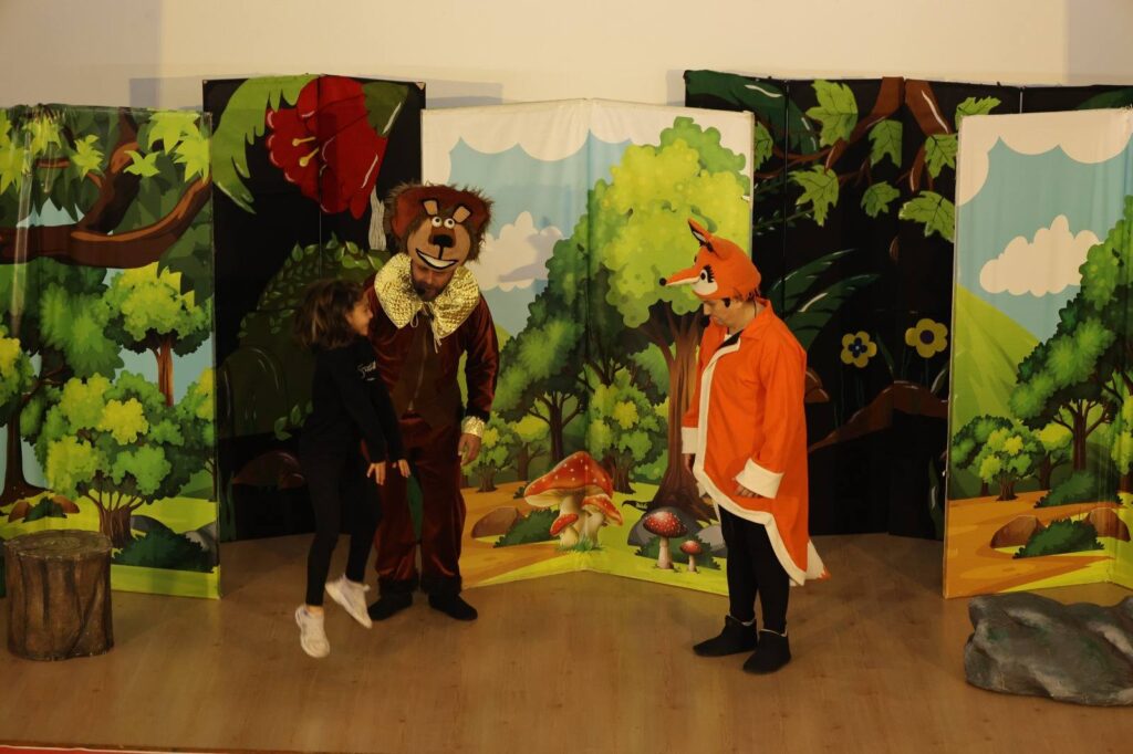 Zile’de Miniklere Tiyatro Keyfi