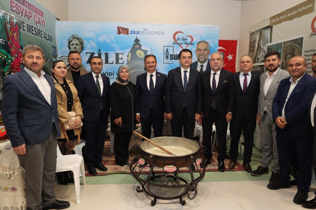 ZİLE BELEDİYESİ STANDINA İLGİ SÜRÜYOR