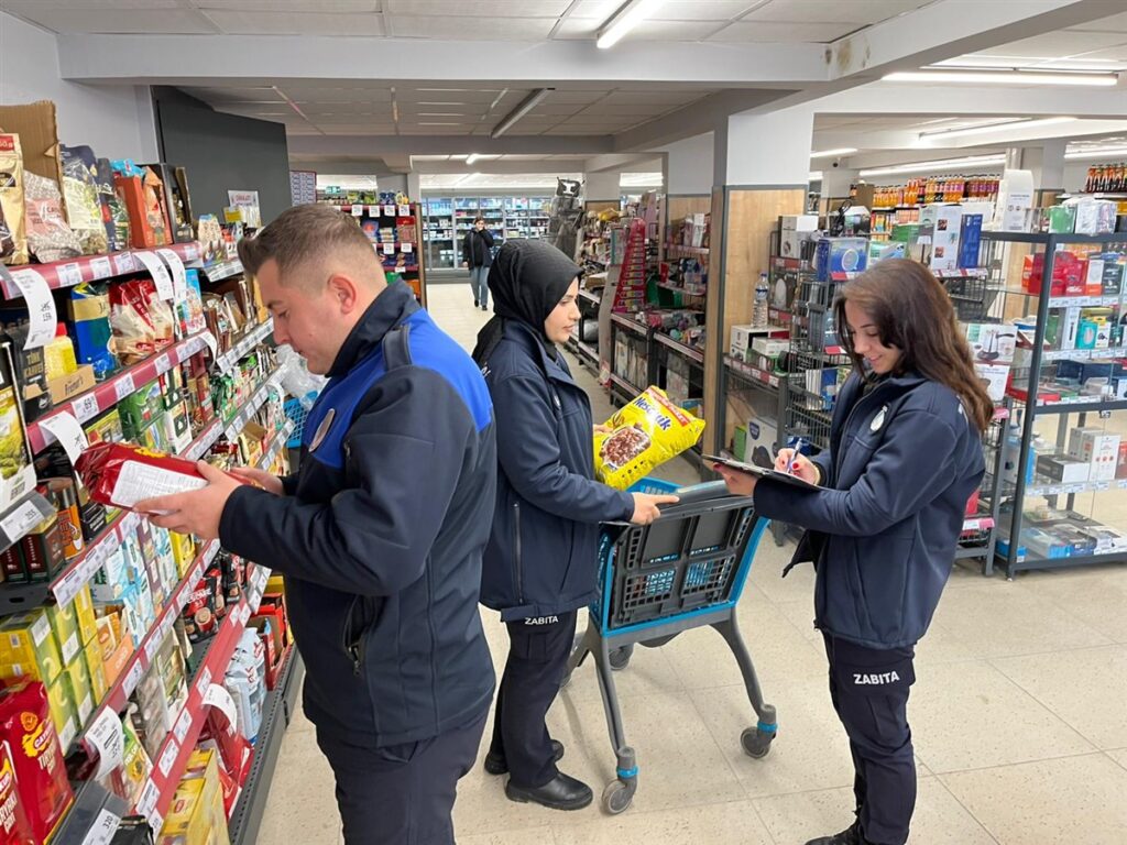 Zile Belediyesi’nden Marketlere Rutin Zabıta Denetimi